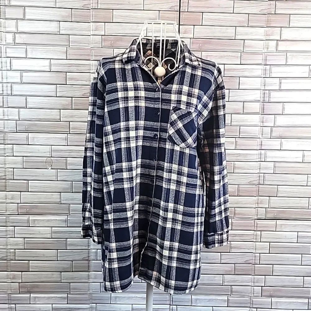 Timing plaid button-down shirt Size M